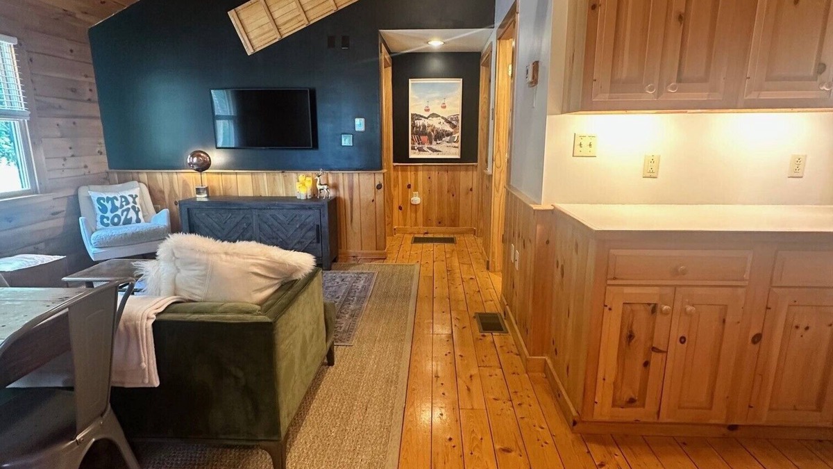 Rangeley Cabin | Cozy Up Cabin - Close to Downtown Rangeley