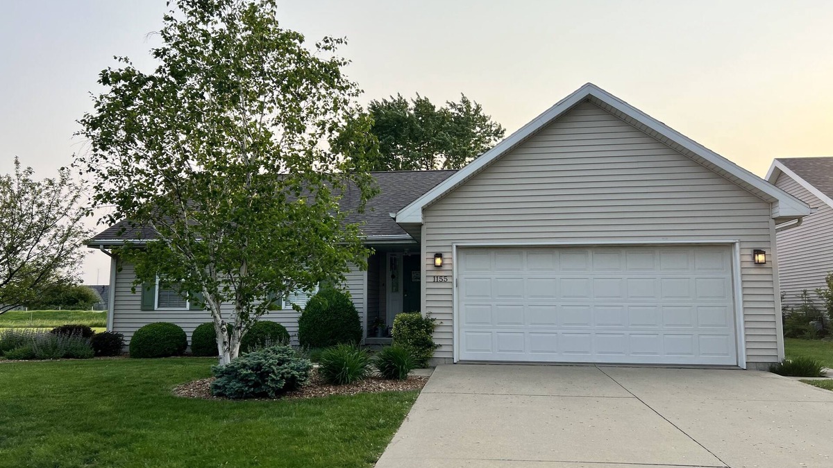 Bradley House | Cozy, updated 2 BR 2 BA home with 2 car attached garage.