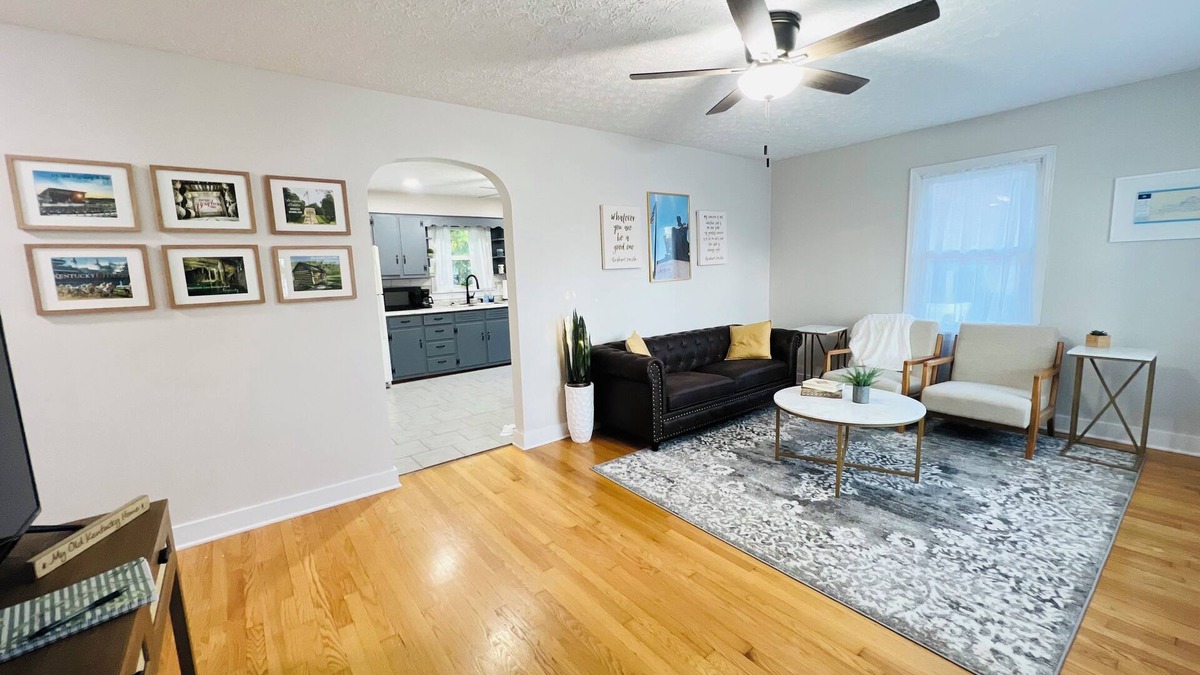 Hodgenville House | Cozy updated Hodgenville home in central Kentucky, Abraham Lincoln National Park