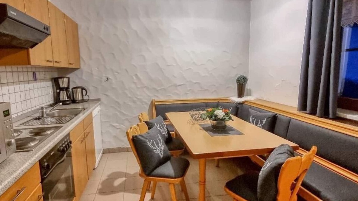Maibrunn Apartment | Cozy vacation apartment (65sqm) with 2 separate bedrooms and balcony