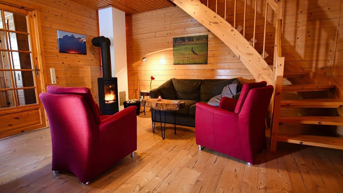 Rotacker House | Cozy vacation home with 2 bedrooms, fireplace and short walk to the sauna house