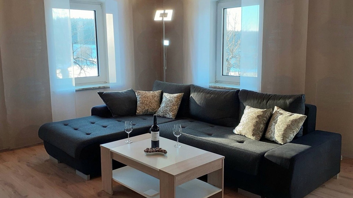 Kirchenlamitz Apartment | Cozy vacation apartment 125sqm with barbecue facilities in the garden