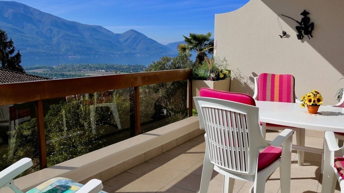 Orselina Apartment | Cozy vacation apartment on the 1st floor for 1-4 persons.
