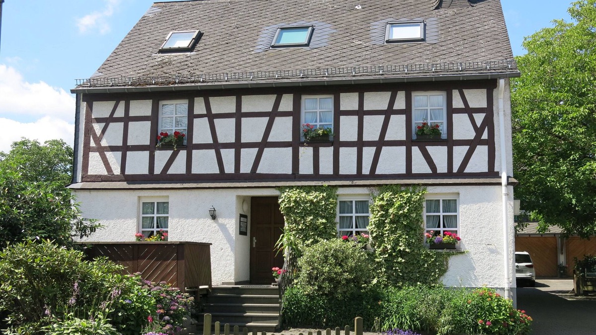 Irmenach Apartment | Cozy vacation apartment in the Hunsrück farmhouse Family-friendly W-lan