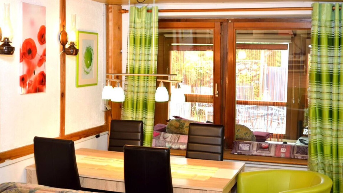Ostrach Apartment | Cozy Vacation Apartment "Waldraff" with Terrace, Wi-Fi & Playground