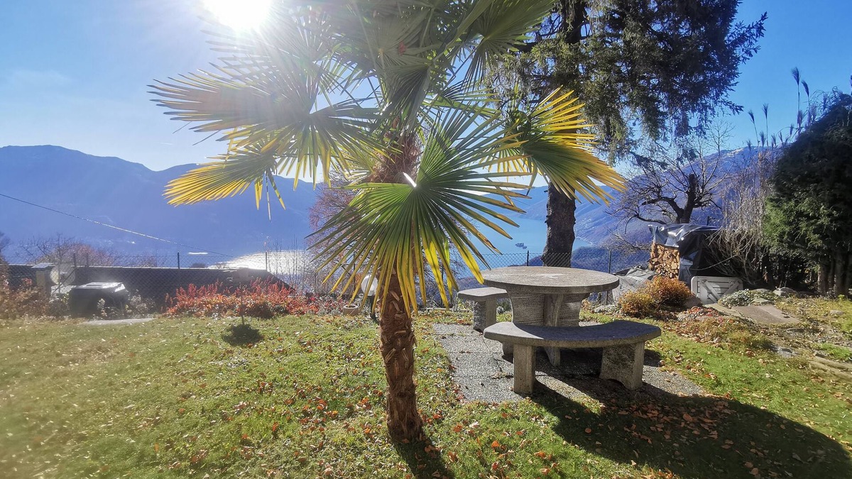 Locarno Apartment | Cozy vacation apartment with lake view, quiet location