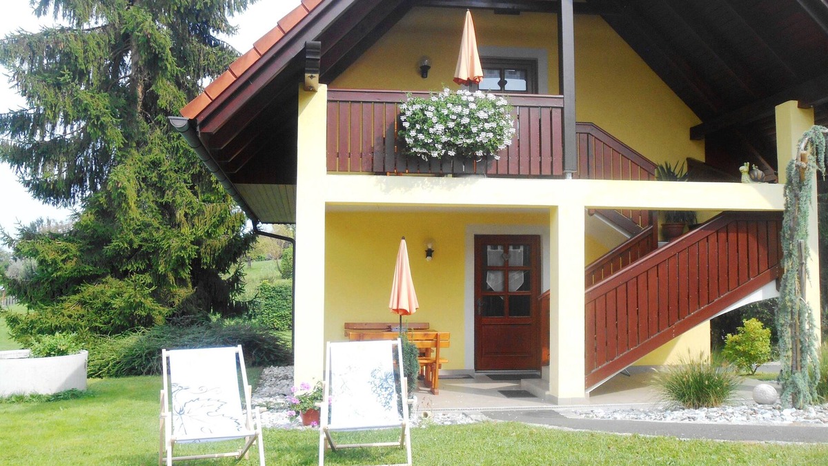 Leibnitz Ski Chalet | Cozy vacation home. for 2 to 6 guests. in a wonderful central location