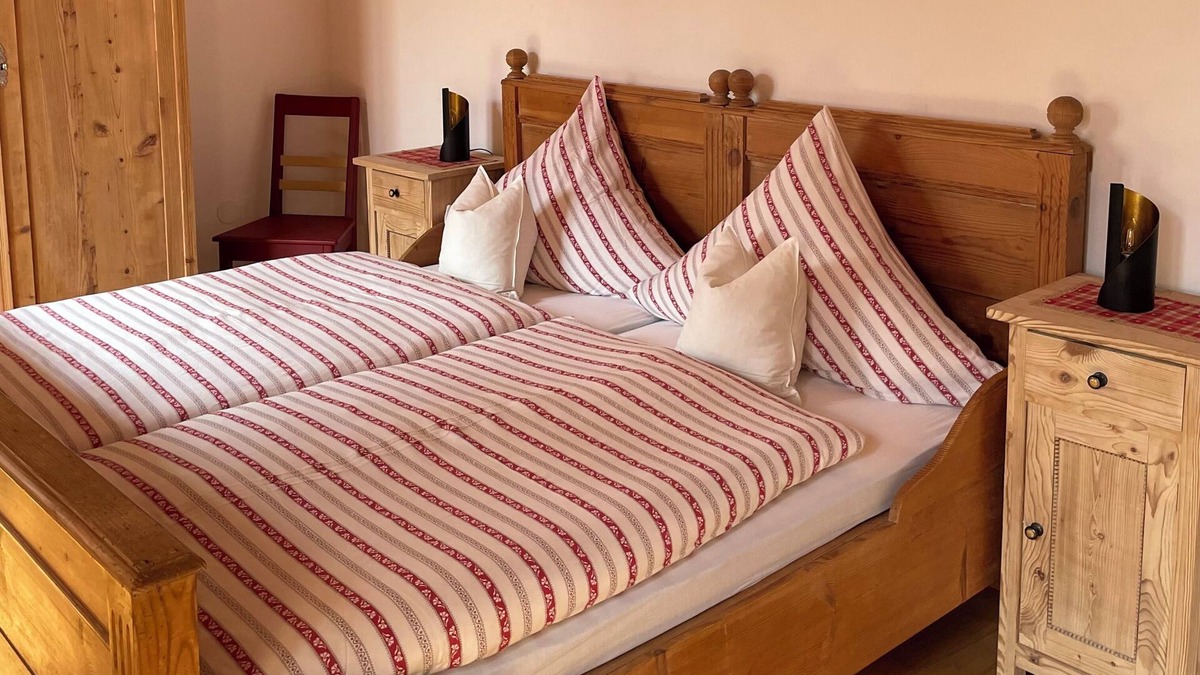 Patersdorf House | Cozy vacation home in a quiet natural location with panoramic views!