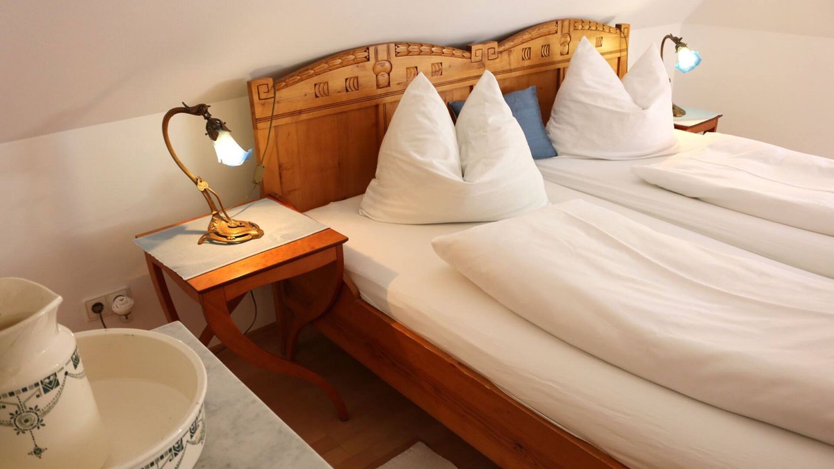 Sommerach Apartment | Cozy vacation home with a view of the beautiful garden