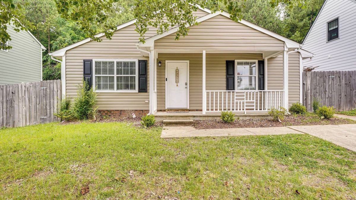 Durham House | Cozy Vacation Rental ~ 2 Mi to Downtown Durham!