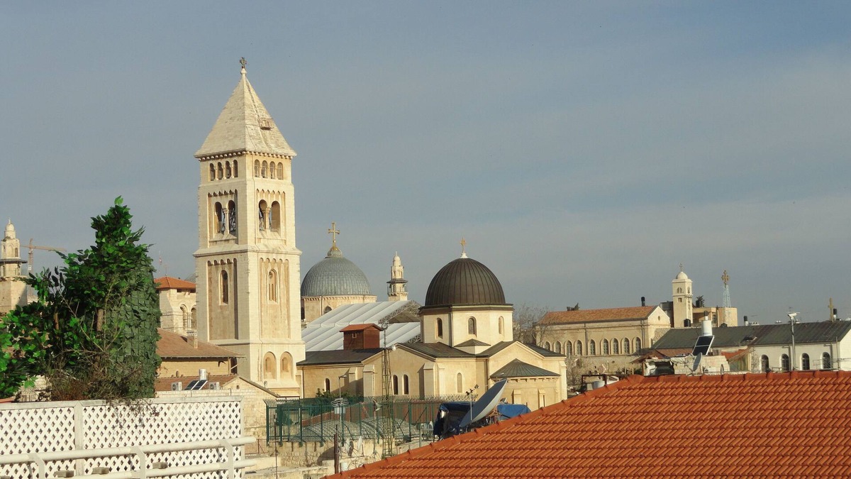 Old City Apartment | Cozy, Vacation Rental in the Jewish Qtr. Old Jerusalem