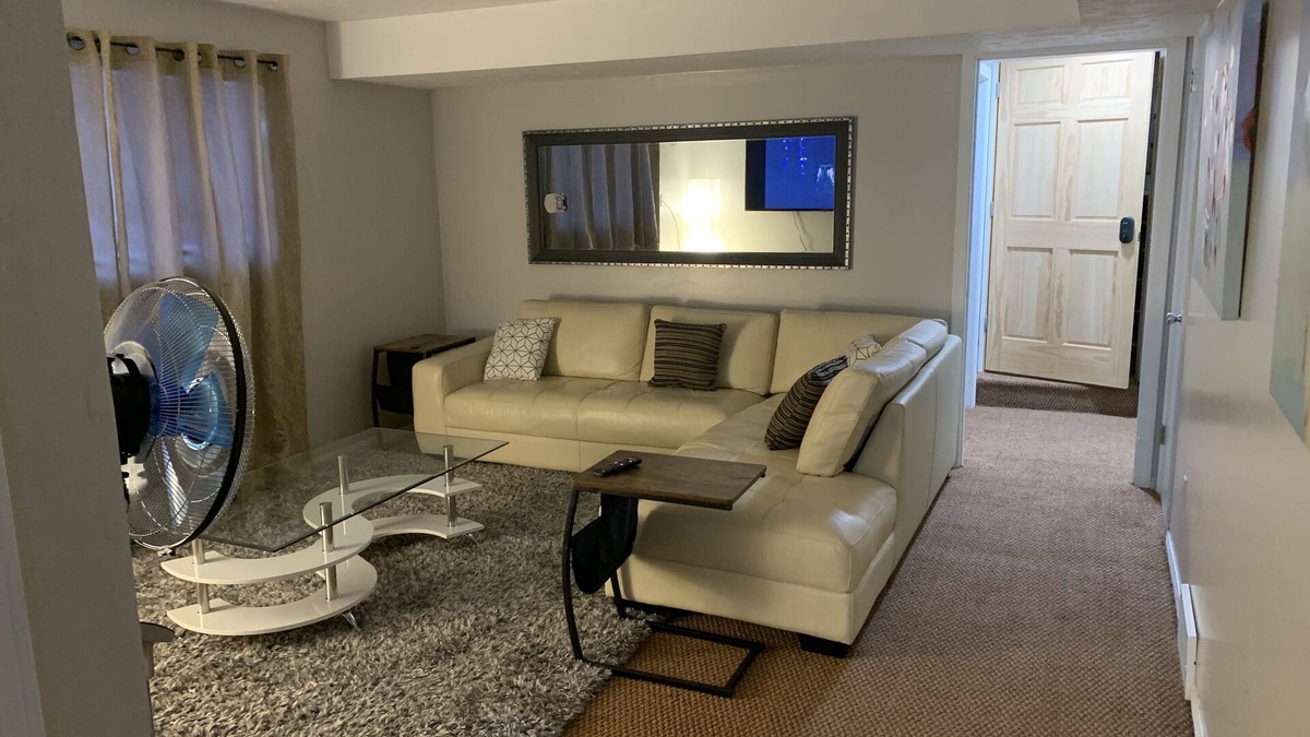 Canton Bed & Breakfast | Cozy Vacation Unit A mile to Hall of Fame