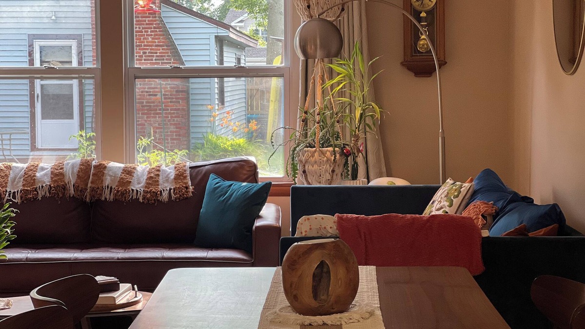Ashtabula Cottage | Cozy Vibe, Clean, Beach Access, 10 mins to GOTL!