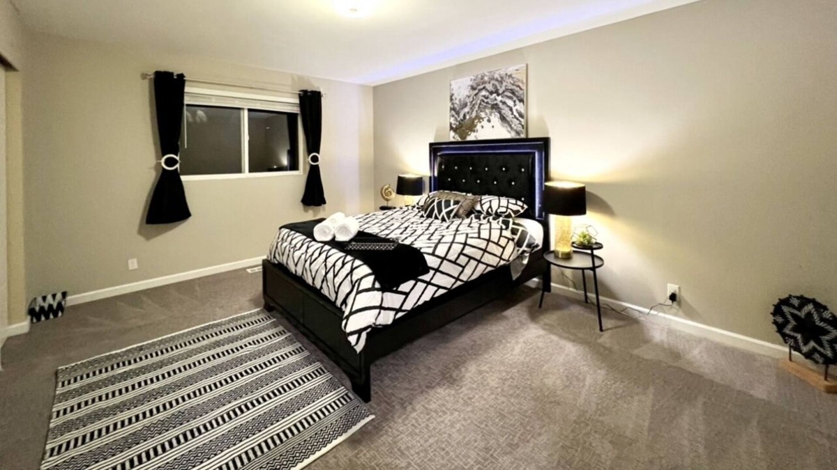 Silver Lake House | COZY VILLA: @ the most convenient location