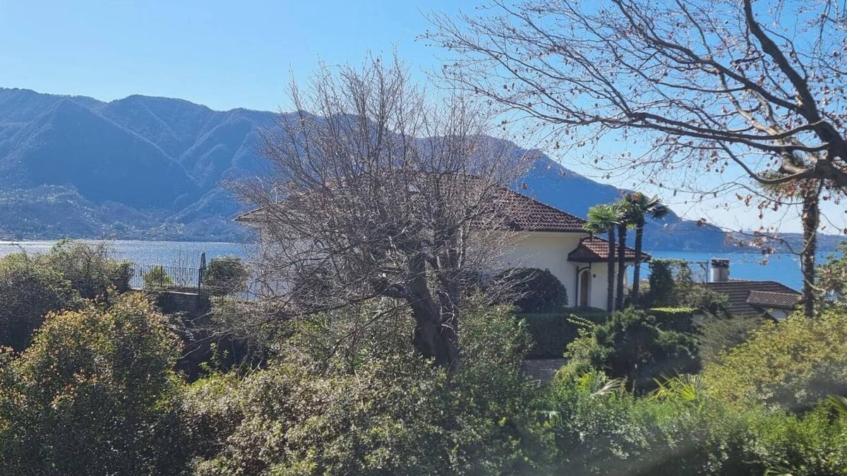 Ghiffa Villa | Cozy villa with unique view of the whole of Lake Maggiore Animals welcome