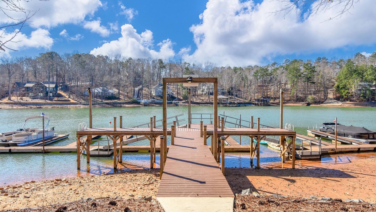 Dadeville Condo | Cozy Water Front Condo on Lake Martin. Boat Slip. Bottom floor walk-out unit.
