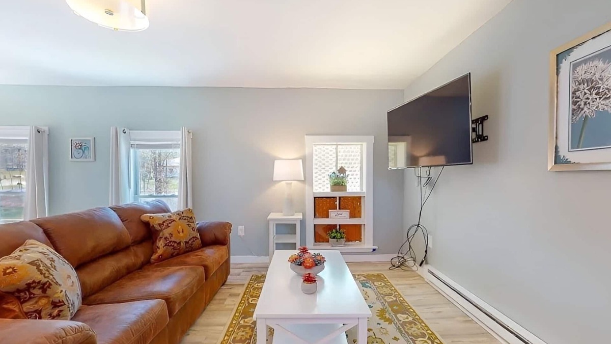 East Durham House | Cozy Waterfall Home | Close to All Mountains/Hikes
