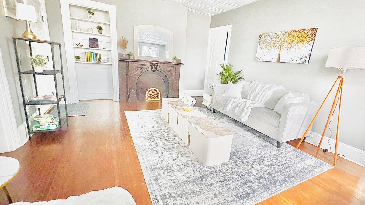 Downtown Harrisburg Apartment | Cozy waterfront 2BR/3 Beds w./Modern meets Historical Charm/Chic