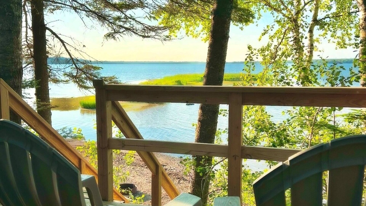 Brimley Cabin | Cozy waterfront cabin in delightful Brimley with WiFi, AC, sand beach