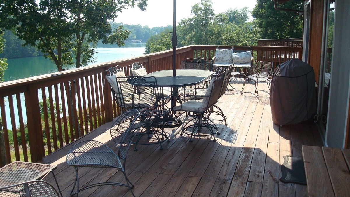 Huddleston Cabin | Cozy Waterfront Cottage - Cabin 5 Cedar Key , No Wake Cove, Great Views
