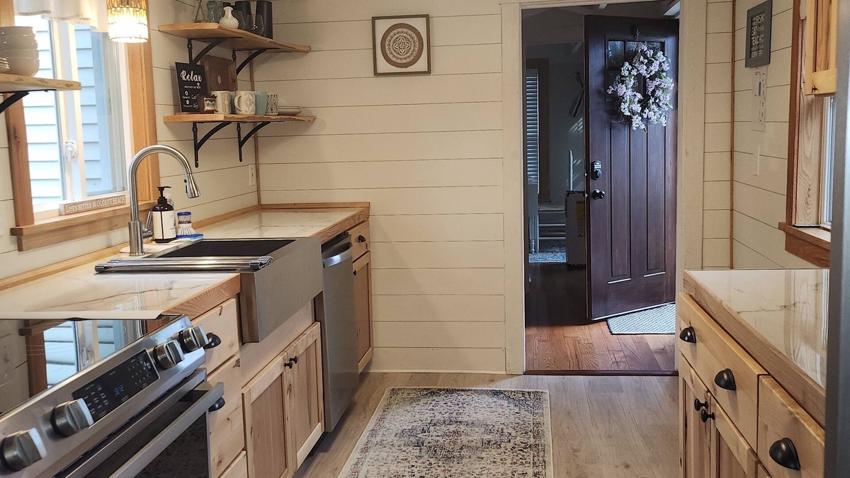 Olcott Cottage | Cozy Waterfront Cottage with Private Dock and Lake Access
