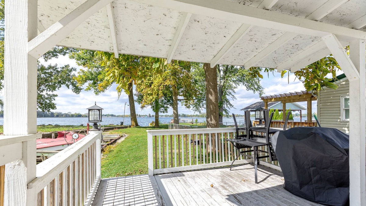 Russells Point Cottage | Cozy Waterfront Cottage on Indian Lake with Boat Slip