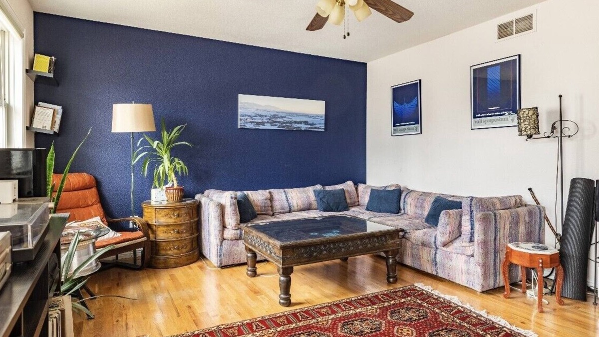 Edgewater House | Cozy Weekend at Sloan's Lake Home