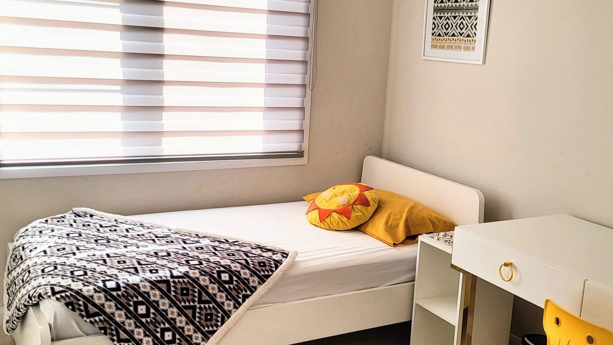 Ottawa Division House | Cozy & Welcoming Room with a friendly family – 20 Mins to Downtown Ottawa