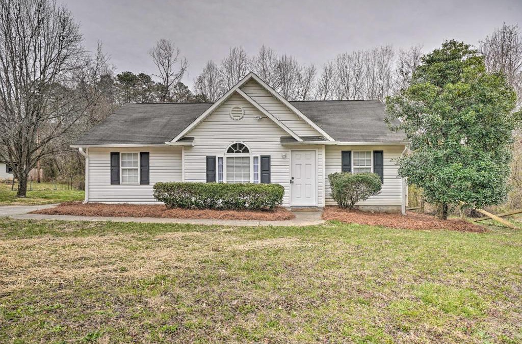 Winston - Salem House | Cozy Winston-Salem Home Near Parks and Golfing!