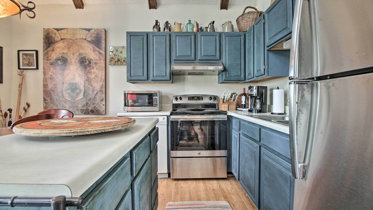 Wintergreen Cottage | Cozy Wintergreen Cabin Near Mountain Inn & Slopes!
