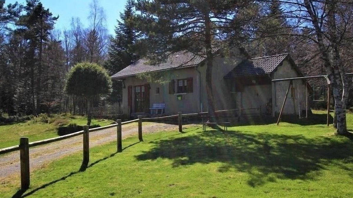 Champclause Cottage | Cozy Woodland Cottage Near Lac Bleu with Fireplace & Private Terrace