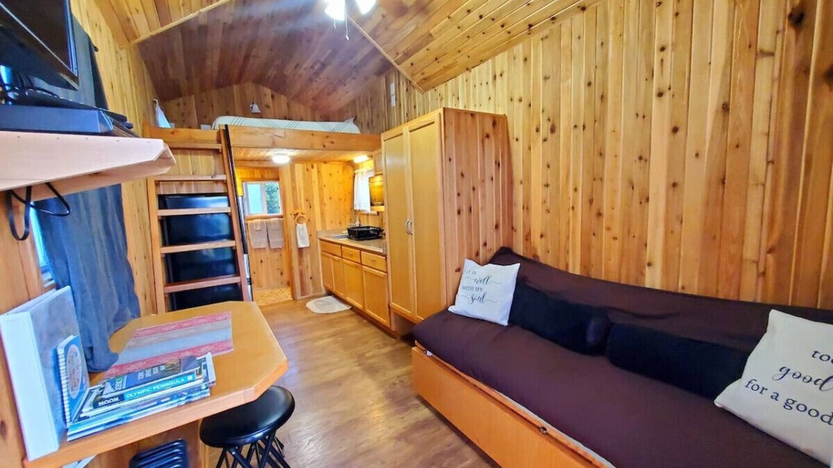 Forks House | Cozy Yet Spacious, Tiny House on Tires
