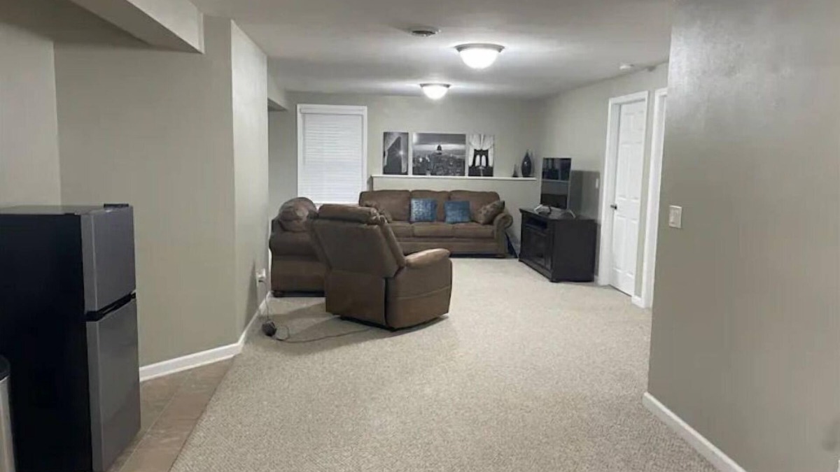 Monroe House | Cozy1BR/1B Garden Guest Unit close to Twinning Park