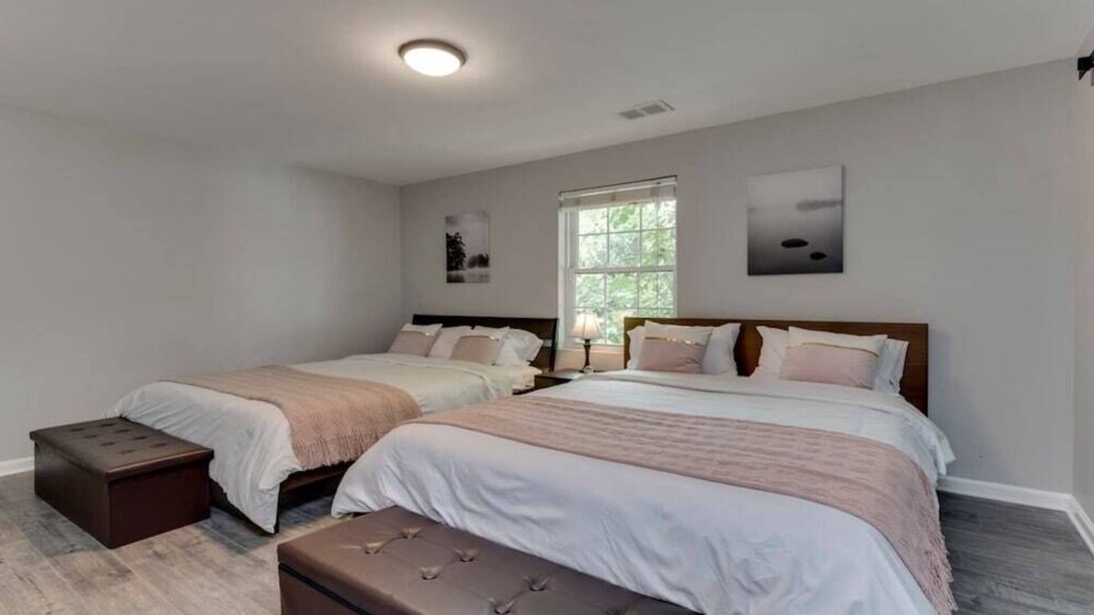 Potomac West House | CozySuites 3BR/3BA Charming Colonial Home