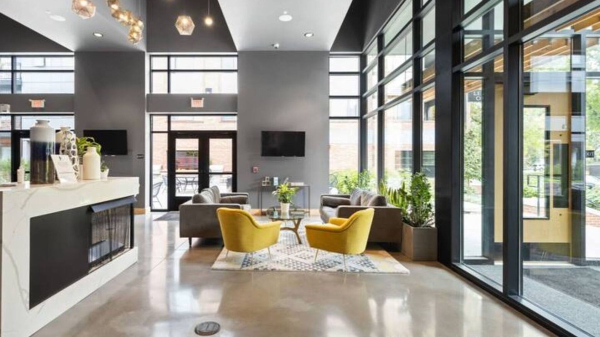 Meridian-Kessler Apartment | CozySuites at Meridian Kessler