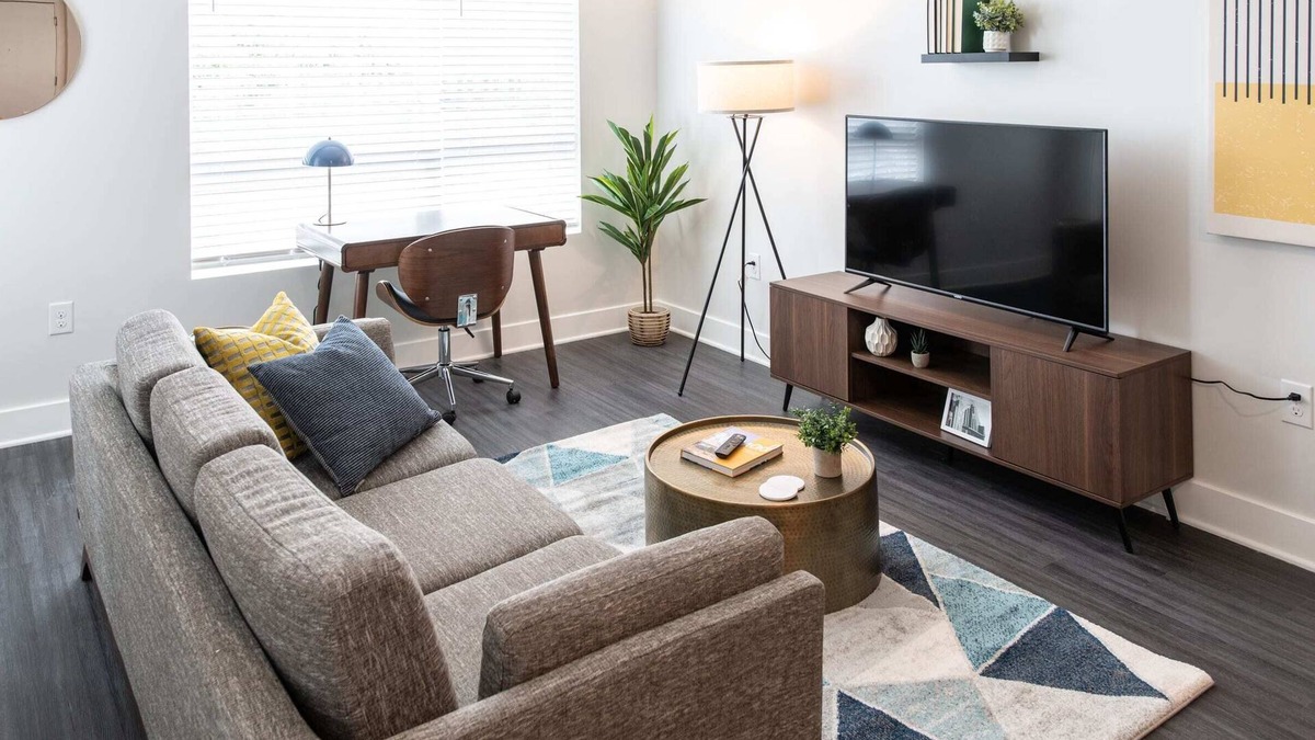 Central Business District Apartment | Cozysuites l Stylish 1BR in Downtown Cincinnati