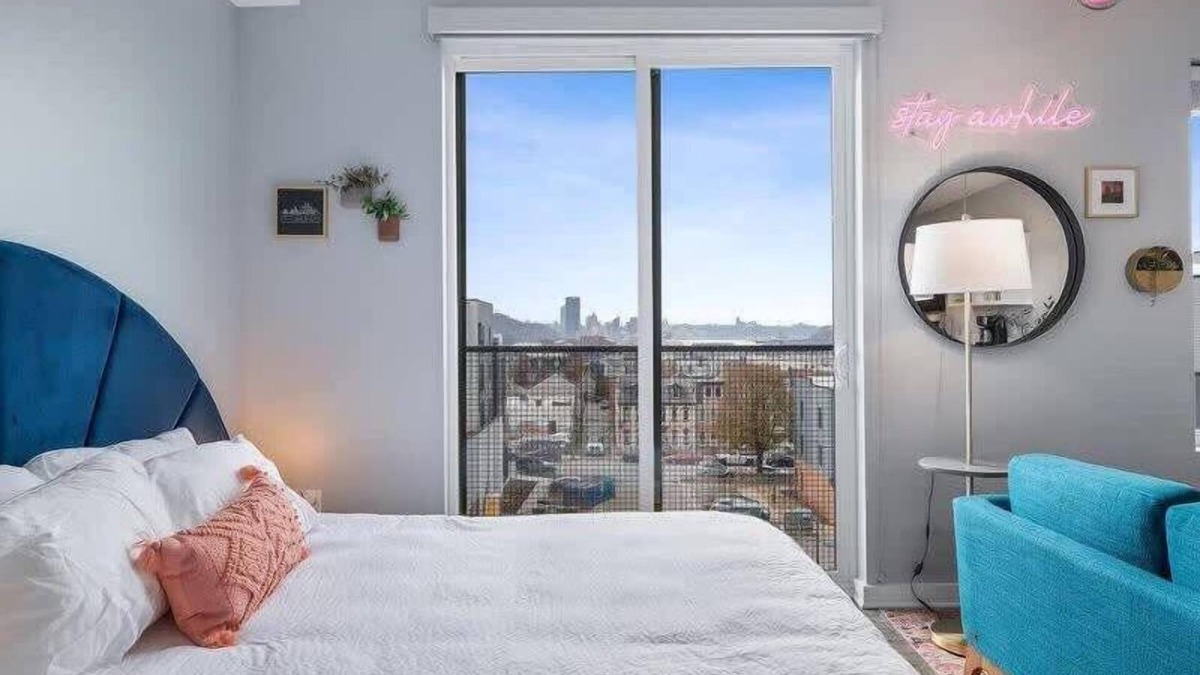 Lower Lawrenceville Apartment | CozySuites Lavish SDO, Lawrenceville