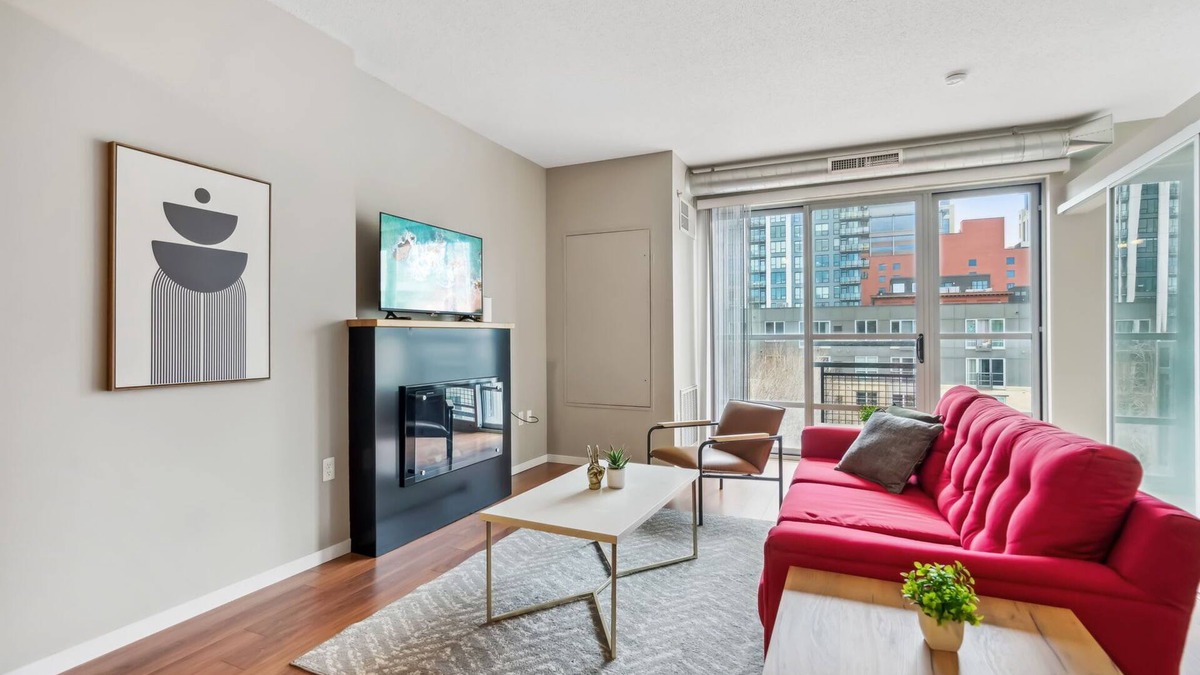 Mill District Apartment | CozySuites Mill District with pool, gym # 10