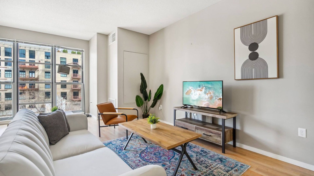 Mill District Apartment | CozySuites Mill District with pool, gym #04