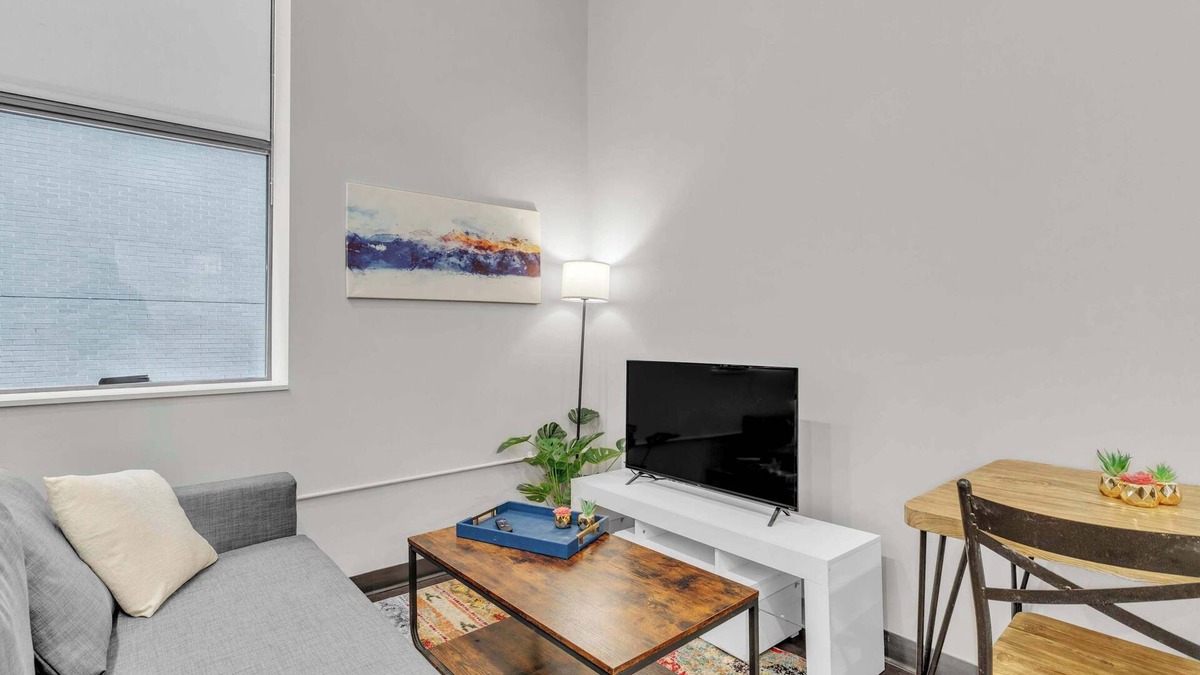 Cultural District Apartment | CozySuites Modern 1BR in Downtown Pitts #19