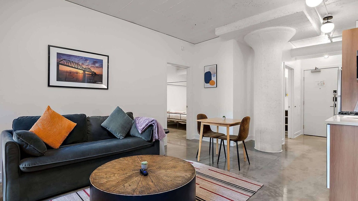 Warehouse District Apartment | CozySuites NLG - Modern 1BR condo #05