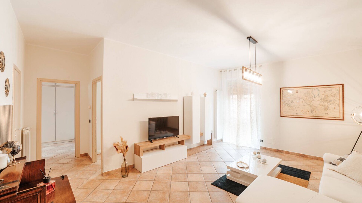 Civitavecchia Apartment | CR32 TOURIST ACCOMODATIONApartment within walking distance of the port/station.