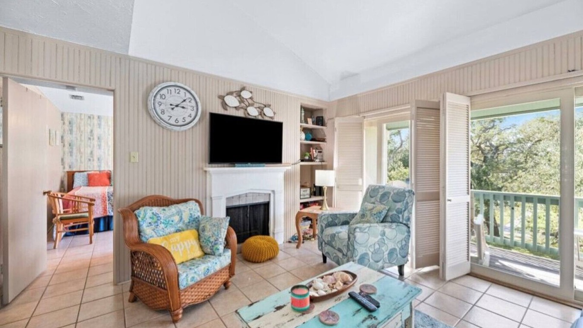 Sailhouse Condo | Crab Inn Resort - longest Pier in Rockport