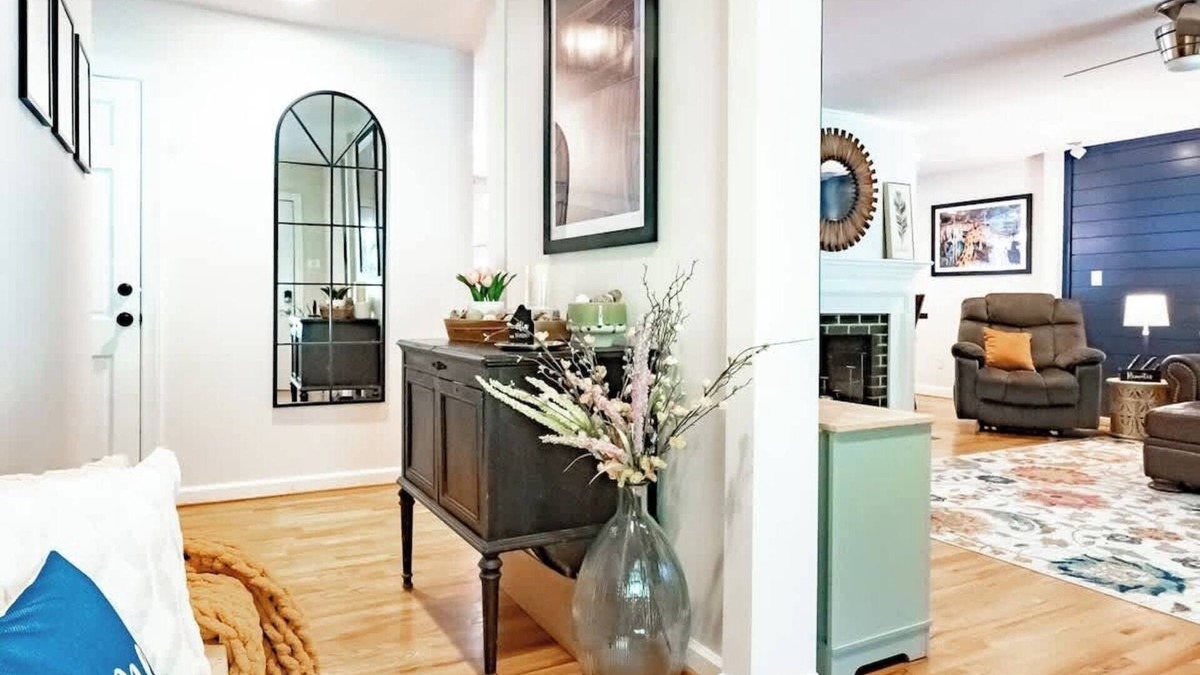 Northwest Raleigh House | Crabtree Valley Retreat - Lenovo Center, RDU, UNC Rex