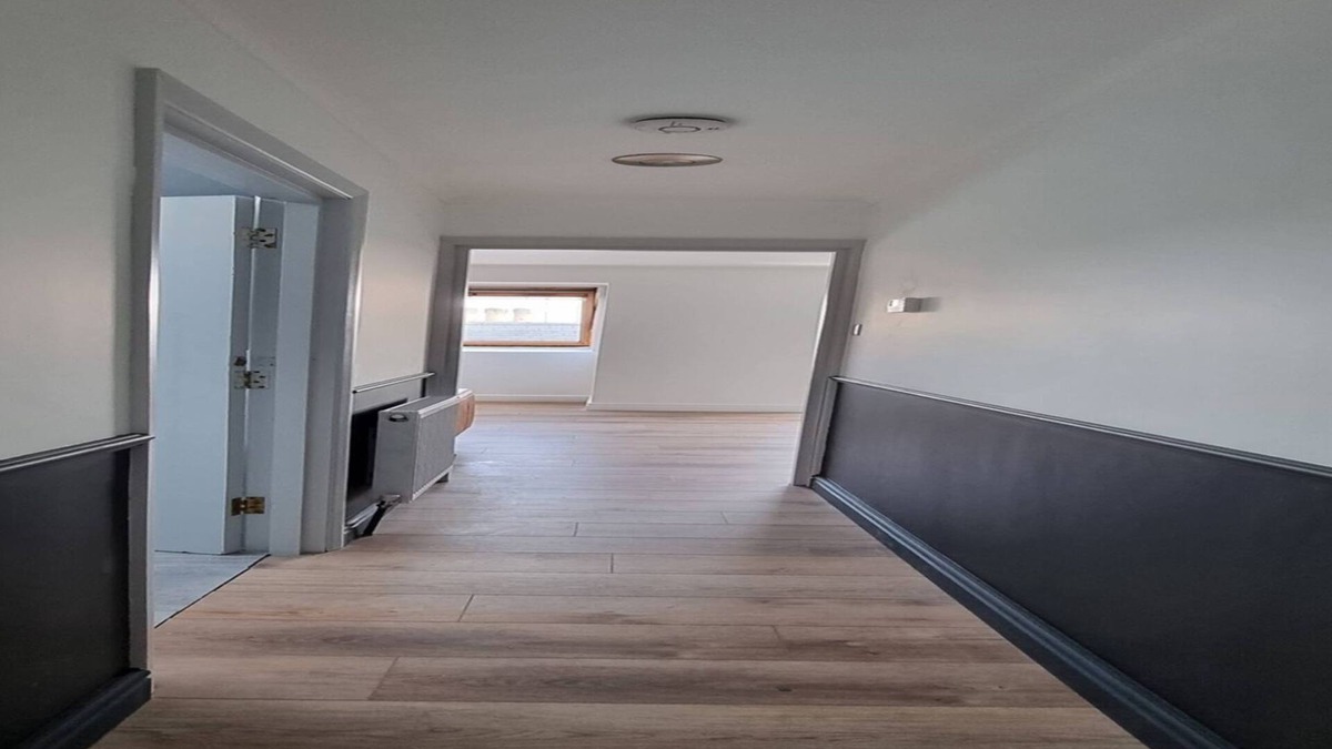 Old Town Hastings Condo | Cracking Central Loft Apartment, Old Town