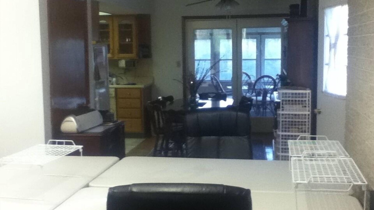 Middletown House | Crafter's Vacation Scrapbook Retreat House Hershey Lancaster Pennsylvania