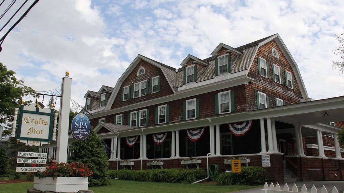 Wilmington Condo | Crafts Inn in Vermont 1br suite, Saturday check-in