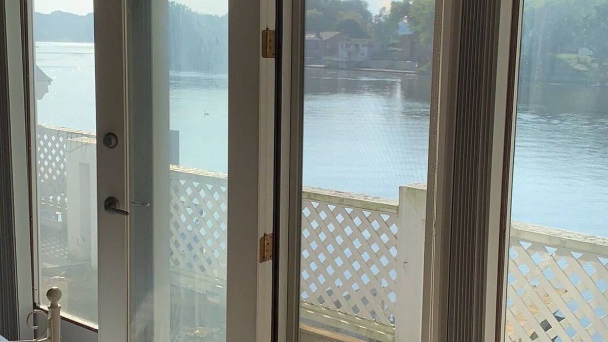 Osceola House | Craftsman Built Baugo Bay Waterfront Sleeps 14