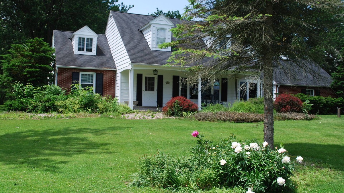 Chazy Cottage | Craftsman Home on Lake Champlain
