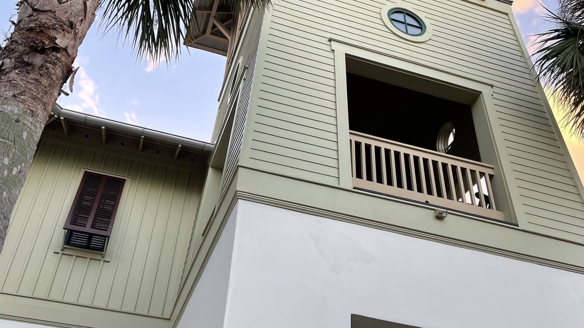 Sunnyside House | Craftsman Inspired Beach Cottage Steps Away from Crystal Beach
